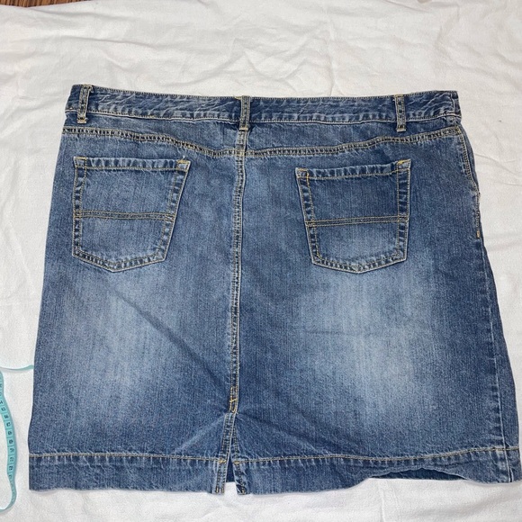 Merona Denim Mini (above the knee) Skirt - Picture 3 of 6